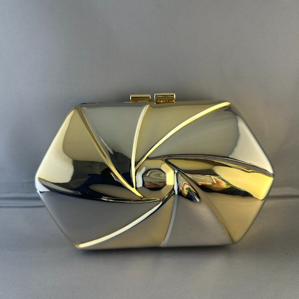 💫 Vintage Le-Ann Sculptural Clutch with hide-able chain strap